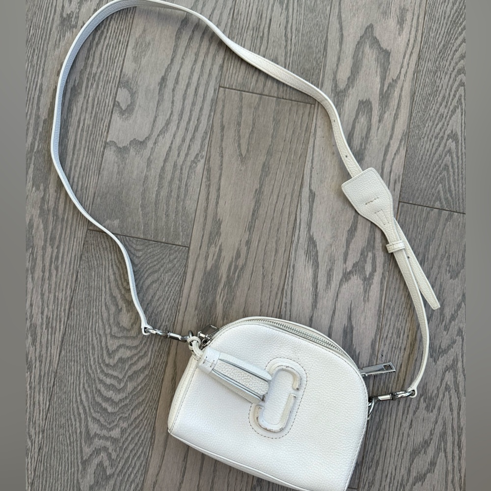 Marc Jacobs shutter leather crossbody purse